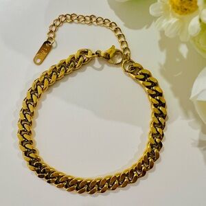 Elegant Gold cuban Chain Bracelet
